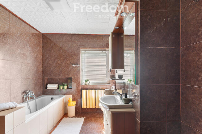 Dom wolnostojący na pięknej działce | 2min do WKD