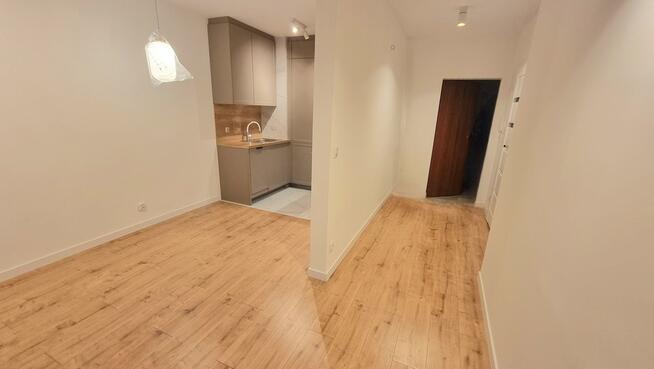 Mieszkanie po kapitalnym remoncie, balkon.