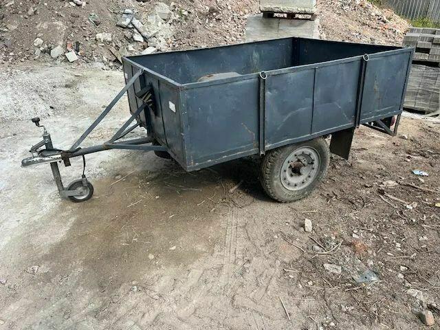 Przyczepka samochodowa lekka solidna przyczepa po remoncie