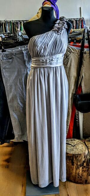 Profesjonalny dobór sukienek do figury Szczecin Modowe SOS