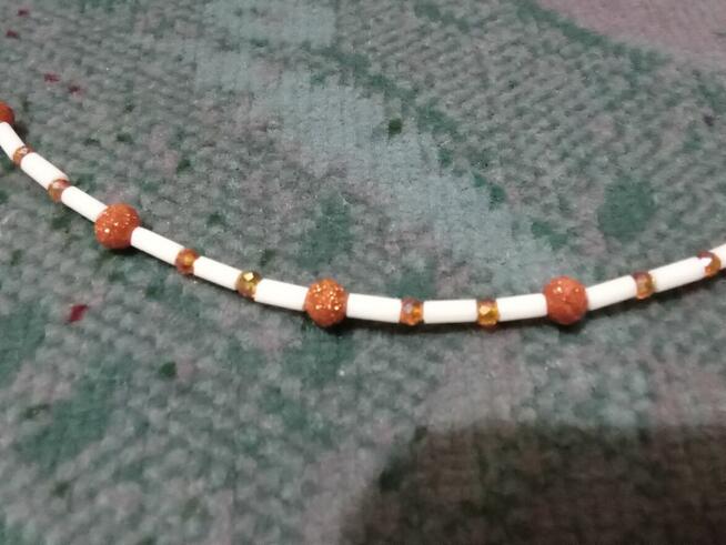 Naszyjnik ze szklanych koralików