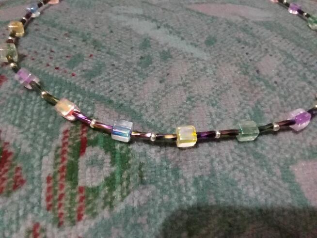 Naszyjnik ze szklanych koralików