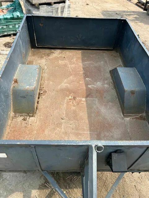 Przyczepka samochodowa lekka solidna przyczepa po remoncie