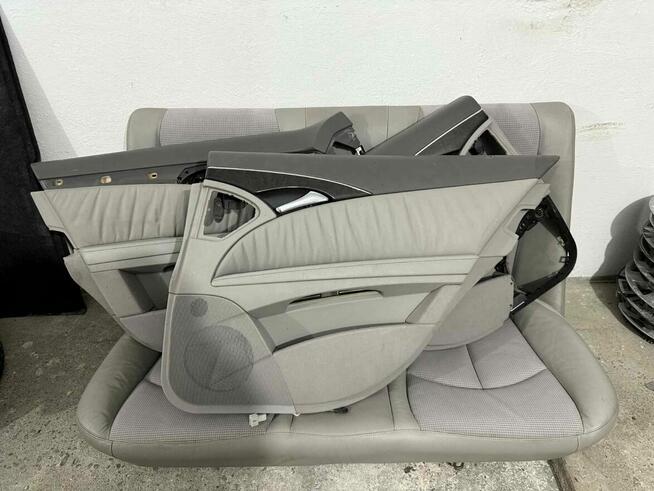 Kanapa Tylna wraz z Boczkami w BDB stanie do W211 E klasa