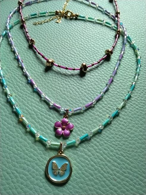 Naszyjnik ze szklanych koralików