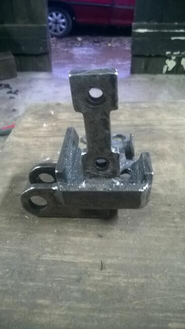 Wspornik uchwyt siłownia wspomagania MTZ 82