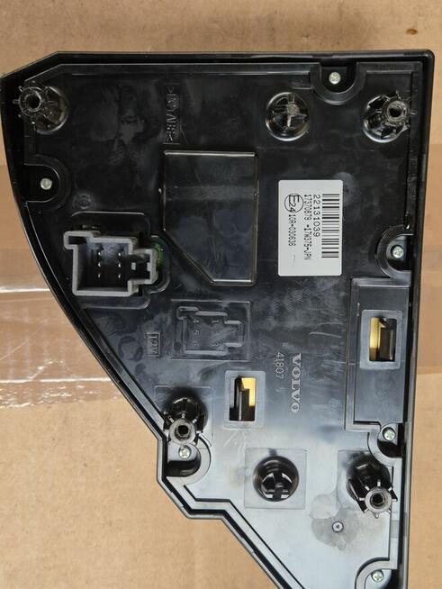 Panel radia nawigacji telefonu Volvo FH4 FM4 22131039