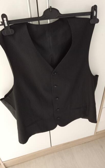 Sprzedam Garnitur Czarny Z Niebieską Nitka Trzyczęściowy Exe