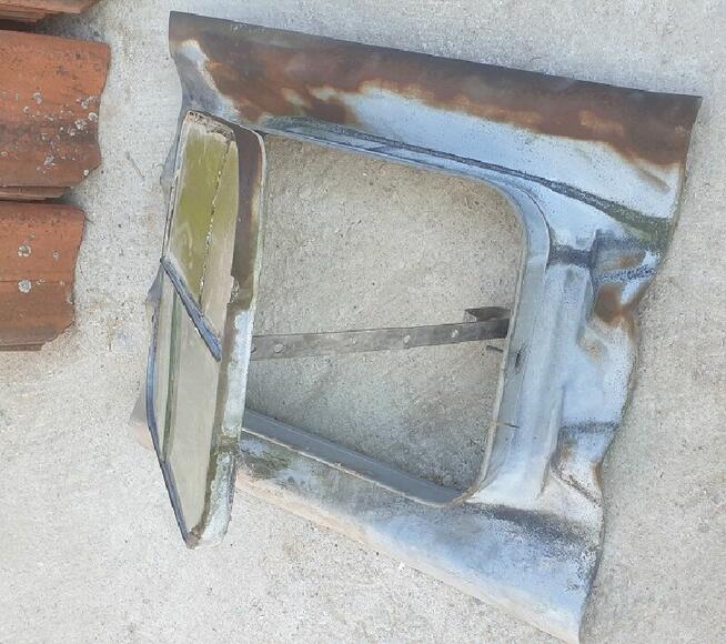 wyłaz kominiarski dachowy retro