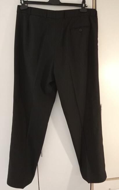 Sprzedam Garnitur Czarny Z Niebieską Nitka Trzyczęściowy Exe