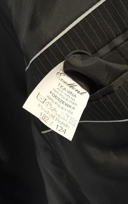 Sprzedam Garnitur Czarny Z Niebieską Nitka Trzyczęściowy Exe