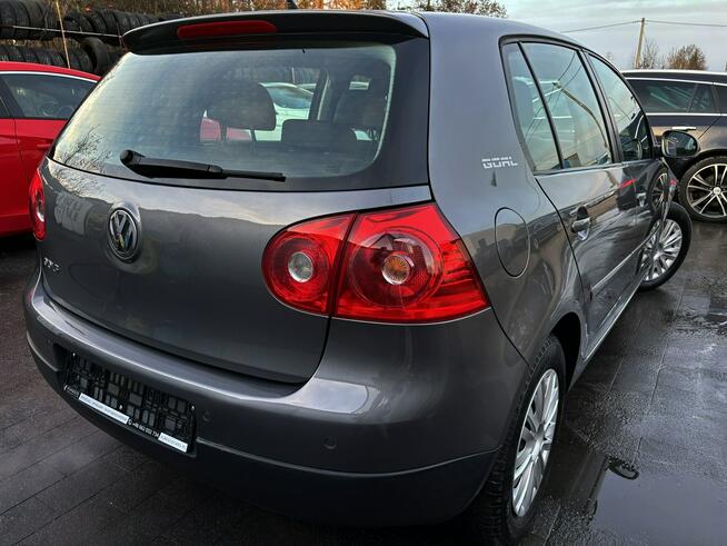 GOLF 1.6 102KM 5 drzwi KLIMA czujniki SERWIS bezwypadkowy 2006