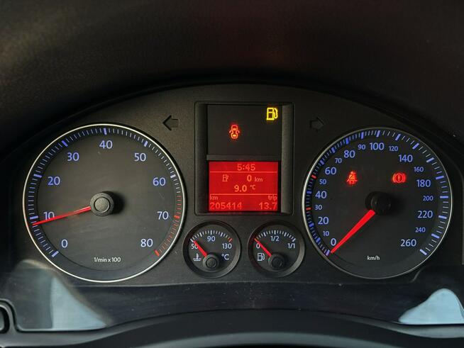 GOLF 1.6 102KM 5 drzwi KLIMA czujniki SERWIS bezwypadkowy 2006