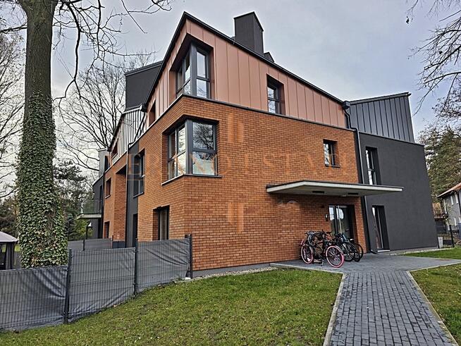 Nowe, urządzone mieszkanie wśród zieleni