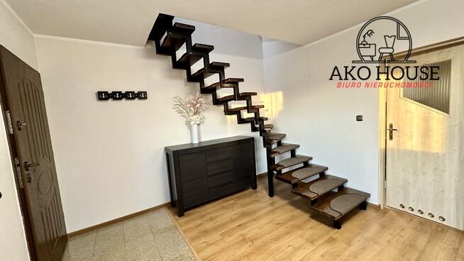 Dom 240 m² pod inwestycję – 4 lokale + 2 garaże!