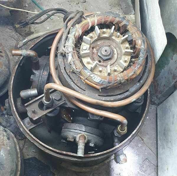 Zabytkowy agregat pompa chłodnicza