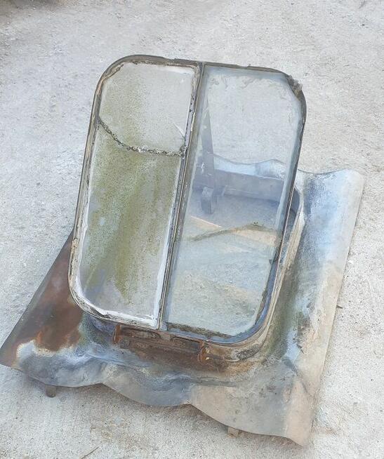 wyłaz kominiarski dachowy retro