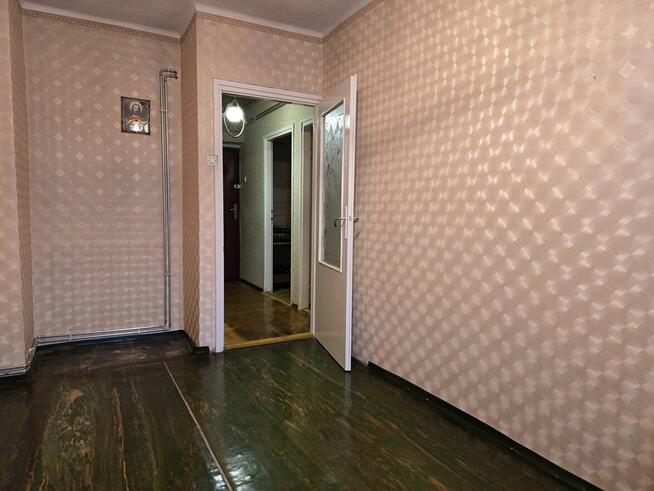 2 pokoje z balkonem w bloku w Grodźcu