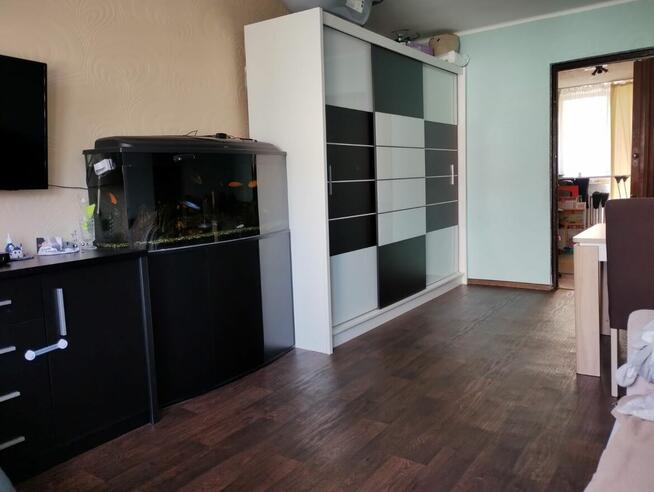 Sprzedam mieszkanie 2 pokoje z balkonem 1 piętro