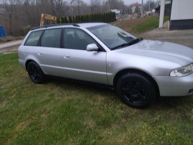 Sprzedam Audi A4 B5 Lift z 2001roku