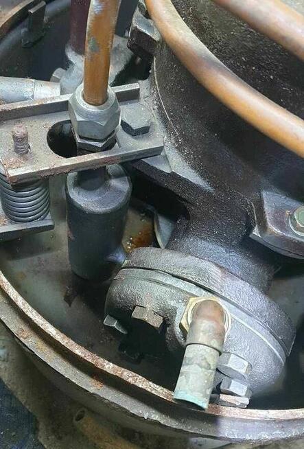 Zabytkowy agregat pompa chłodnicza