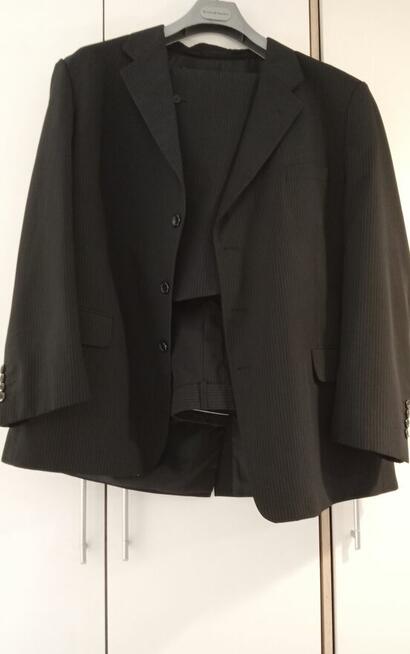 Sprzedam Garnitur Czarny Z Niebieską Nitka Trzyczęściowy Exe