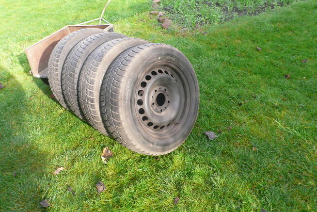 bmw 3 koła 15 na oponach zimowych 185/65r15 michelin