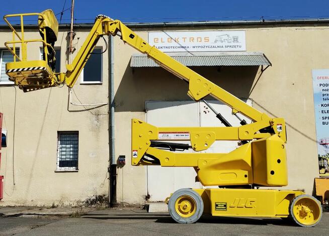 Wynajem zwyżek, podnośników, podestów ruchomych