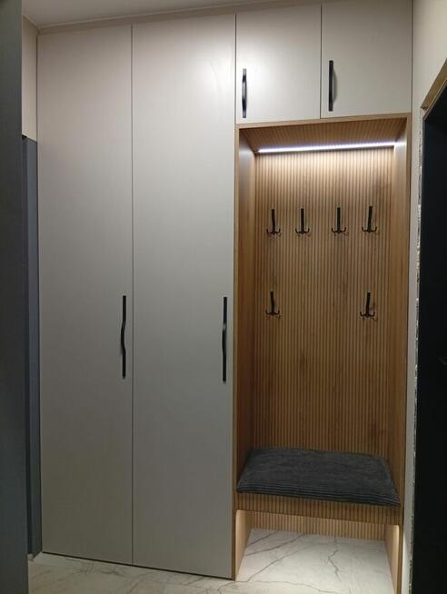 Meble na wymiar. Montaż składanie mebli z paczek.