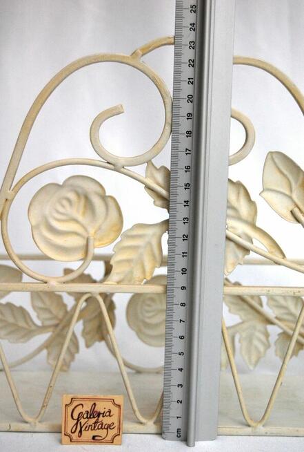 Miljögården Design Szwecja półka ogrodowa metal kremowobiała