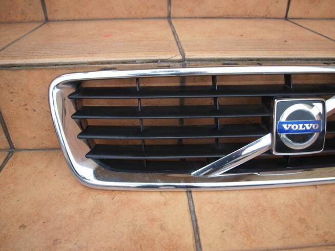 Volvo C30 grill chrom atrapa przód 2006 - 2009r