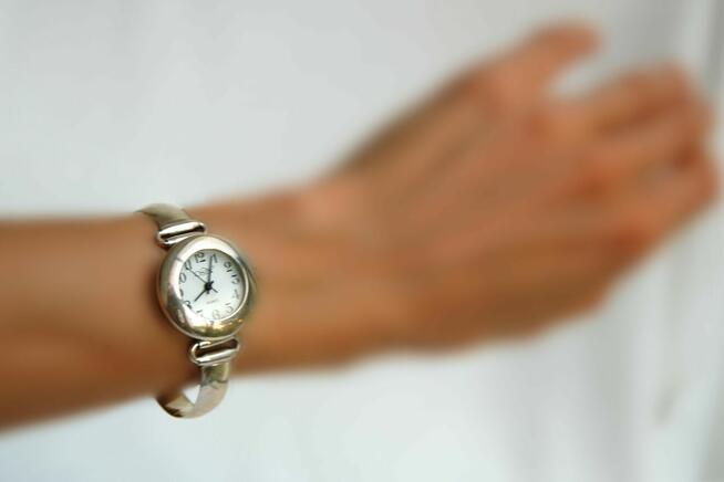Srebrny zegarek damski klasyczny Osin quartz srebro pr. 925