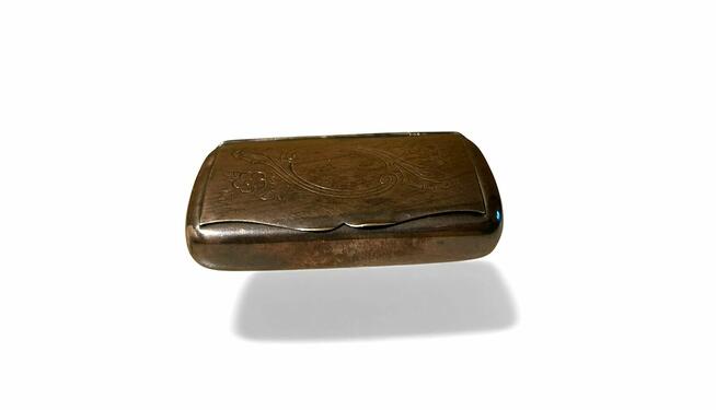 Secesyjna posrebrzana tabakiera / pigularz