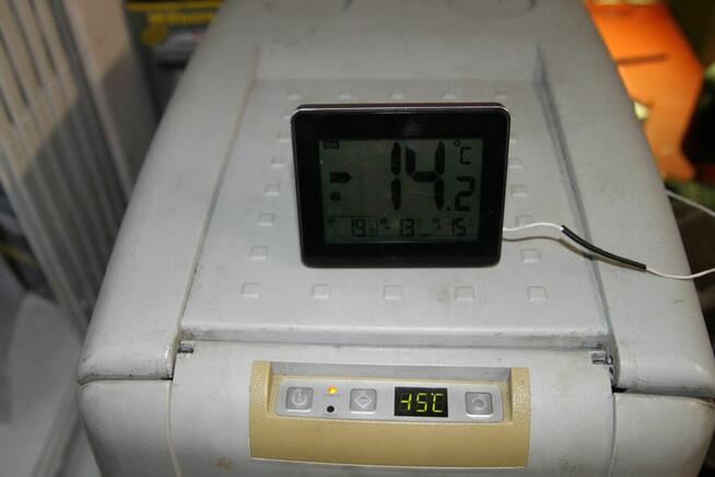 Lodówka kompresorowa Dometic CDF46 12/24 V 39L