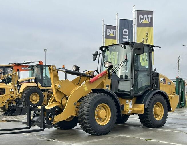 ŁADOWARKA KOŁOWA CATERPILLAR 906