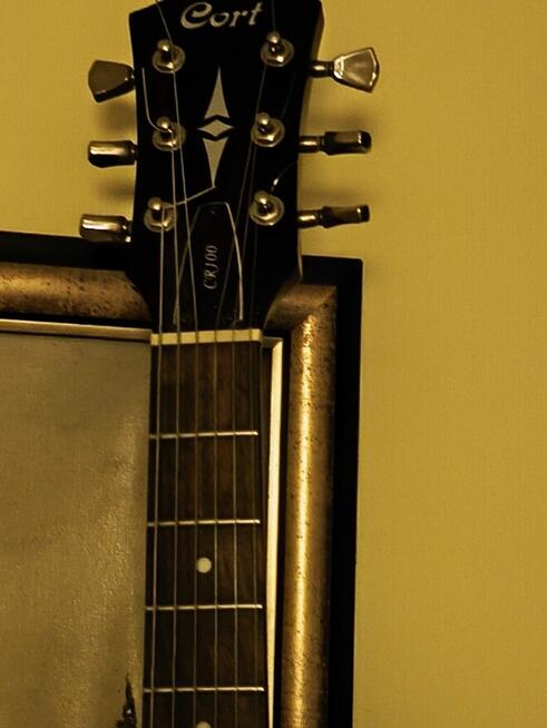 Sprzedam elektryczną gitarę CORT CR100 ze wzmacniaczem