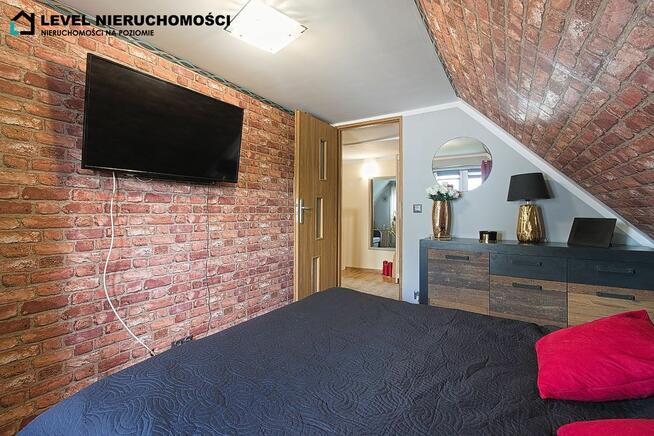 Dom w mieście z dużą działką