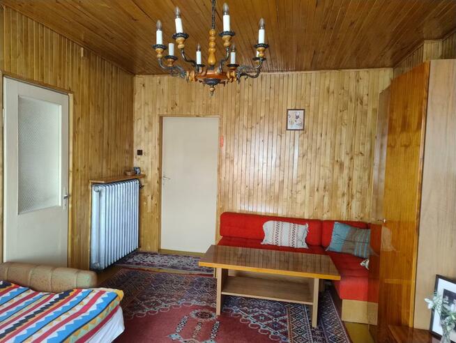 Dom Różan, pl. Obrońców Różana