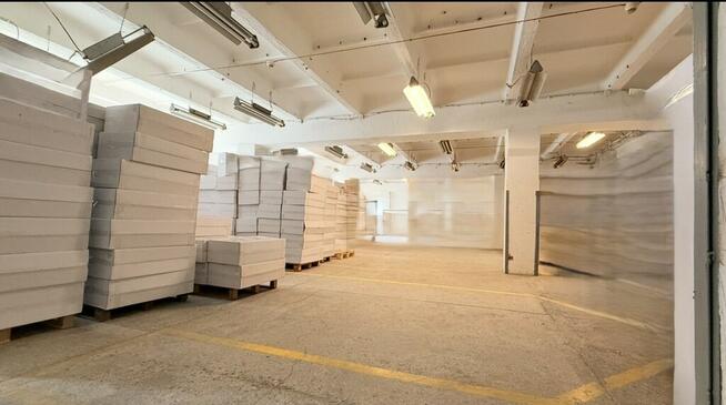 Lokal z windą towarową