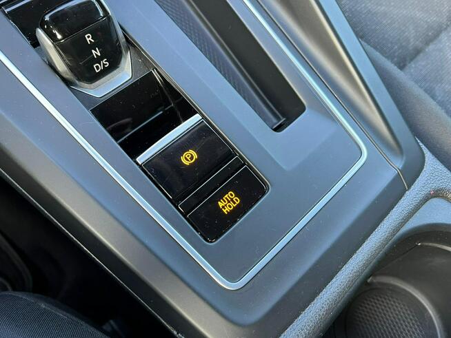 Volkswagen Golf 2.0TDI 150 Automat KeyLess Radar Navi CarPlay