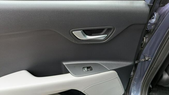 Kia Stonic Wersja L / Salon PL / Gwarancja do 2030 / FVAT 23 / Kamera / 6 MT