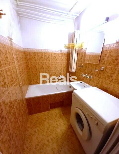 3 pokojowe z balkonem i widną kuchnią, Metro