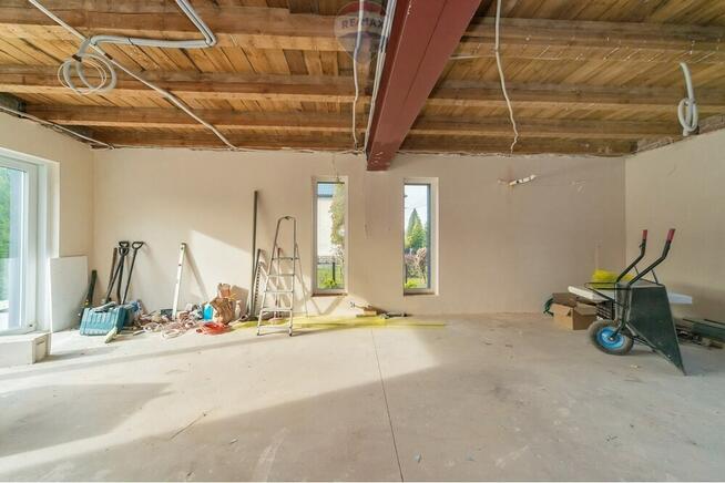 Dom po generalnej modernizacji, duża działka