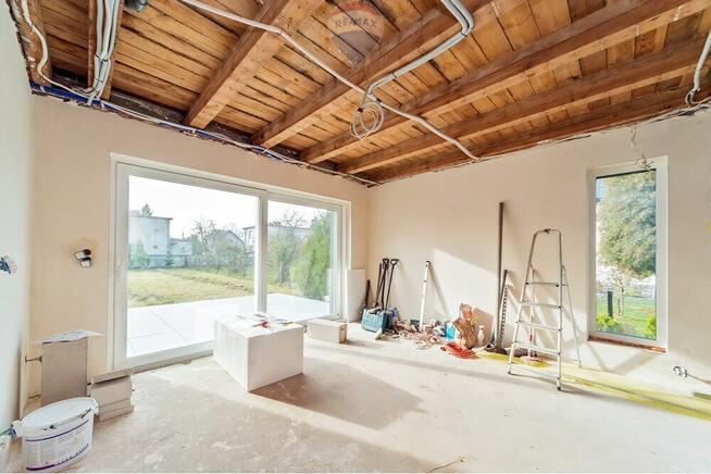 Dom po generalnej modernizacji, duża działka