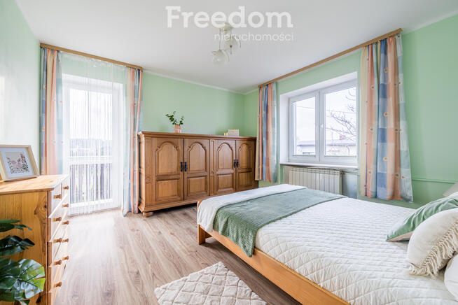 Przestronny dom z dużą działką pod Warszawą