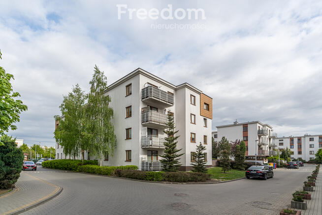 Okazja 3-pokoje W-wa miejsce w garażu GRATIS