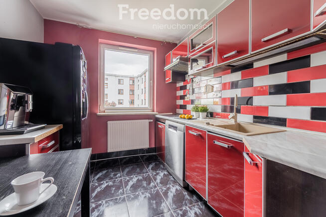 Okazja 3-pokoje W-wa miejsce w garażu GRATIS