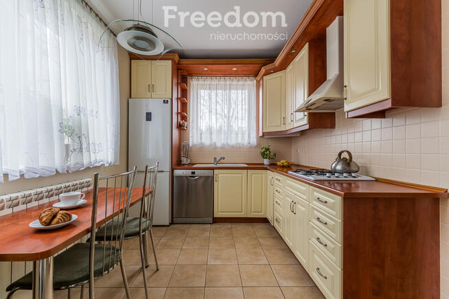 Okazja dom+drugi gratis pod W-wą stan idealny.