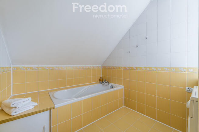 Okazja dom+drugi gratis pod W-wą stan idealny.