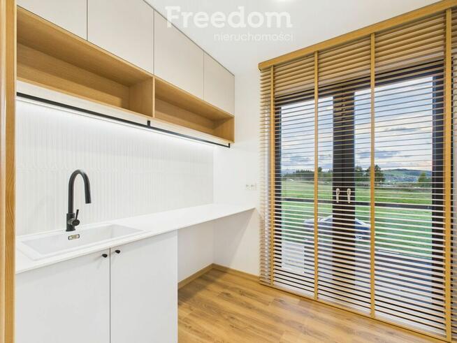 Komfortowy dom z widokiem w świetnej lokalizacji.